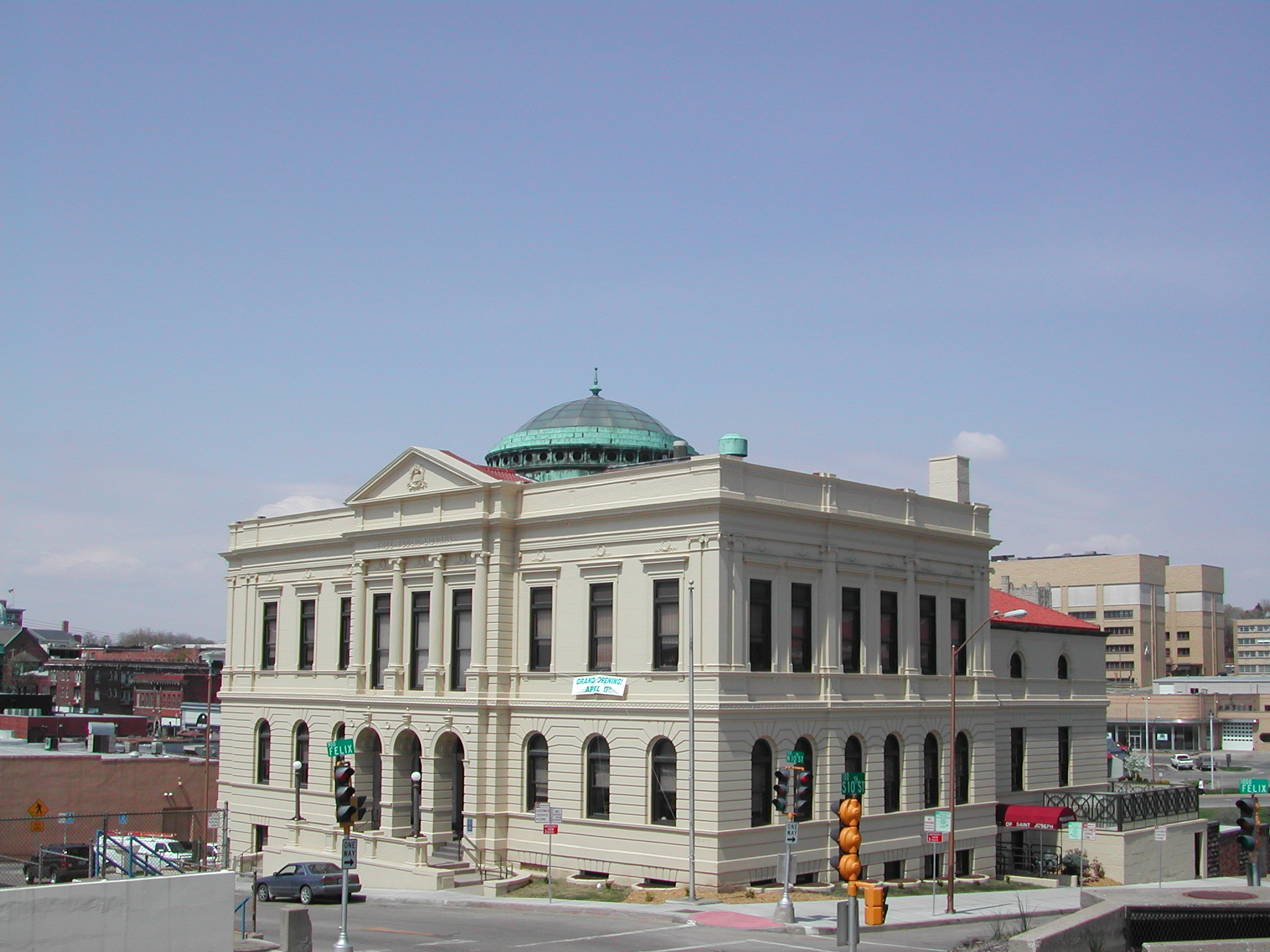 Exterior shot of the Downtown Library